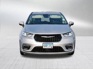 Used 2023 Chrysler Pacifica Touring-L video 2