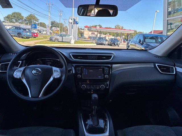 Used 2016 Nissan Rogue SV w/ SV Premium Package AWD/4WD image 6
