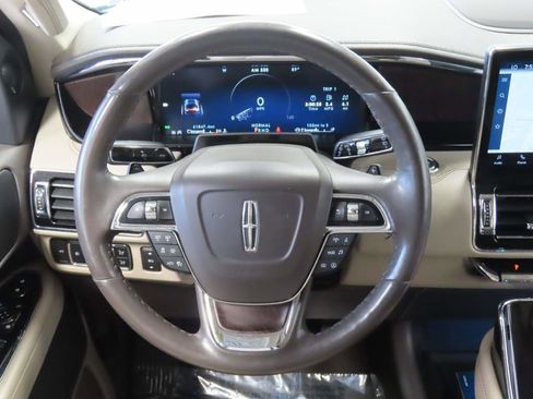 Used 2022 Lincoln Navigator Reserve image 7
