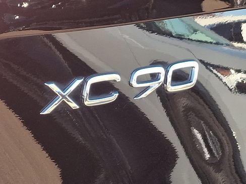 Used 2024 Volvo XC90 B6 Plus w/ Protection Package Premier image 33