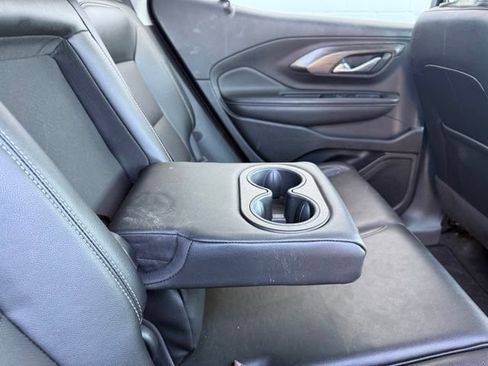 Used 2023 GMC Terrain SLT w/ Elevation Edition FWD image 13