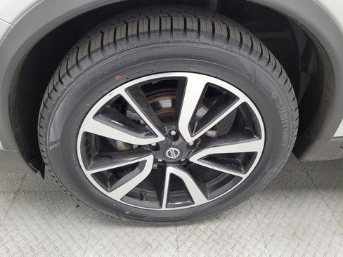 Used 2019 Nissan Rogue SL image 31