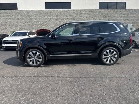 Certified 2022 Kia Telluride EX w/ EX Premium Package FWD image 2