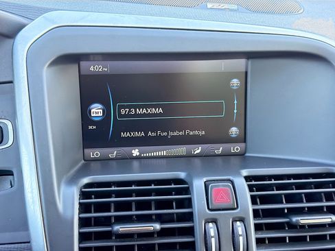 Used 2015 Volvo XC60 T5 Platinum image 31