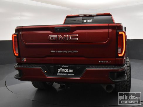 Used 2021 GMC Sierra 2500 AT4 w/ AT4 Preferred Package image 5