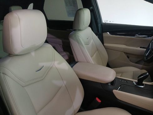 Used 2019 Cadillac XT5 AWD image 13
