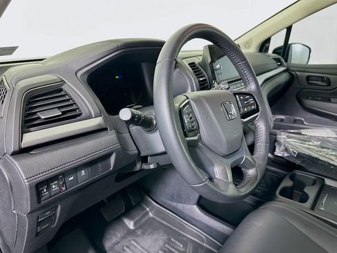 Used 2025 Honda Odyssey EX-L image 10
