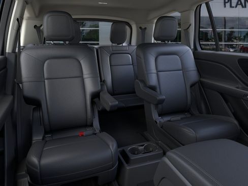 New 2026 Lincoln Aviator 2WD w/ Jet Appearance Package image 11