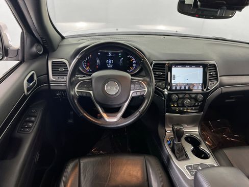 Used 2022 Jeep Grand Cherokee Limited image 22