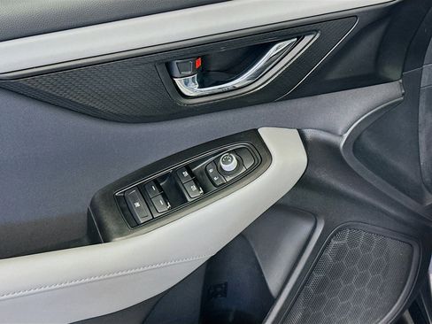 Used 2025 Subaru Outback Premium image 15