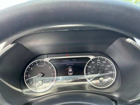 Used 2025 Nissan Sentra SV FWD image 21