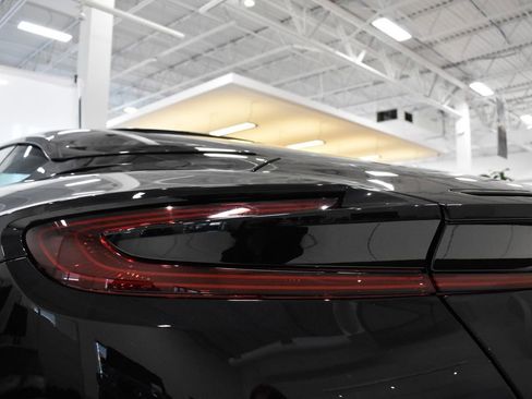 Used 2024 Aston Martin DB12 Coupe RWD image 17