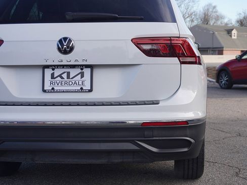 Used 2022 Volkswagen Tiguan S image 15