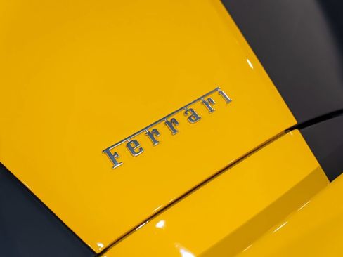Used 2021 Ferrari F8 Tributo RWD image 16