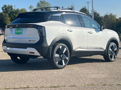 New 2026 Nissan Kicks SR w/ SR Premium Package AWD/4WD image 6