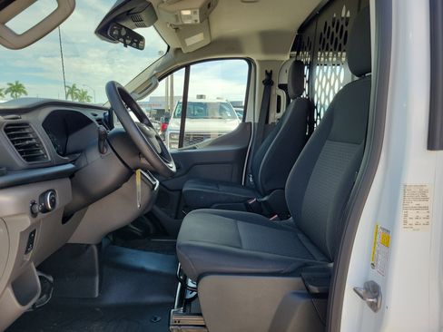 Used 2025 Ford Transit 250 Low Roof w/ Exterior Upgrade Package RWD image 11