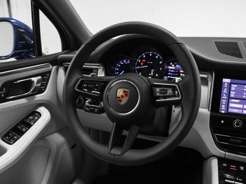 New 2026 Porsche Macan AWD/4WD image 34