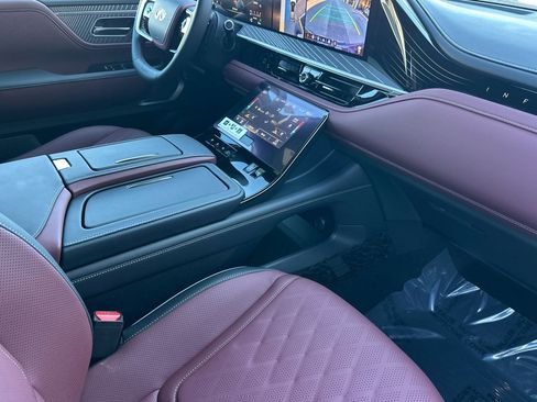 New 2026 INFINITI QX80 Autograph image 17