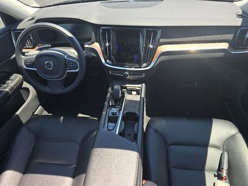 Used 2022 Volvo S60 B5 Momentum w/ Premium Package image 26