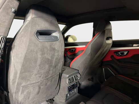 Used 2023 Lamborghini Urus S AWD/4WD image 35