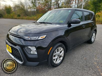 Used 2022 Kia Soul LX w/ Technology Package
