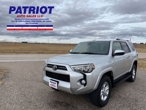 Used 2020 Toyota 4Runner SR5 image 1
