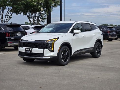 New 2026 Kia Sportage EX AWD/4WD image 3