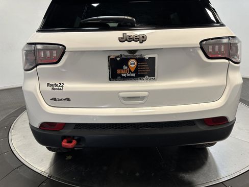 Used 2025 Jeep Compass Trailhawk AWD/4WD image 12