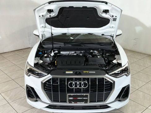 Used 2023 Audi Q3 2.0T Premium w/ Convenience Package image 16