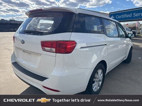 Used 2018 Kia Sedona L image 8