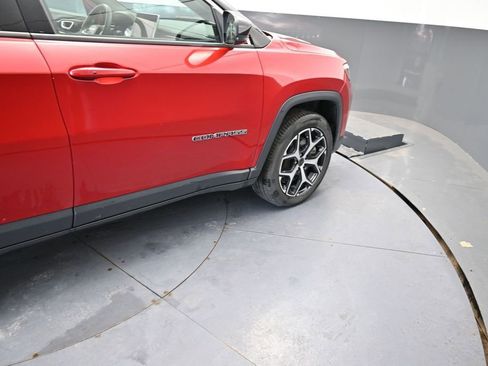 Used 2025 Jeep Compass Limited AWD/4WD image 23