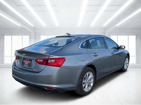 Used 2024 Chevrolet Malibu LT image 3