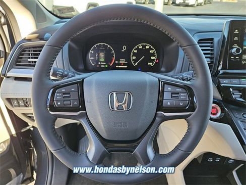 New 2026 Honda Odyssey Touring image 13