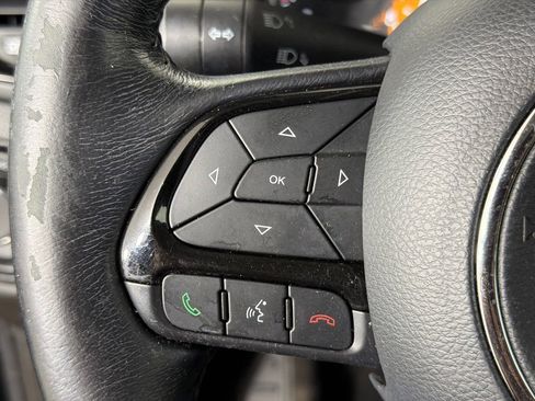 Used 2017 Jeep Renegade Altitude image 22