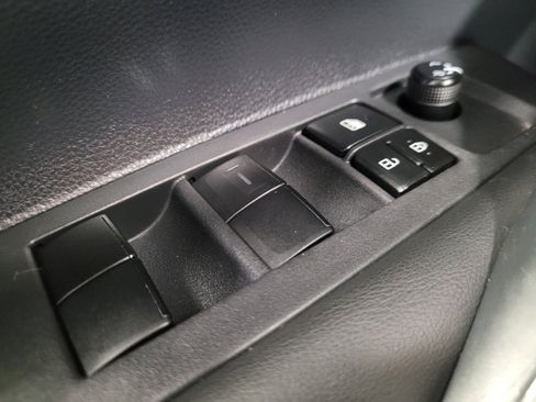 Used 2021 Toyota Corolla SE image 27