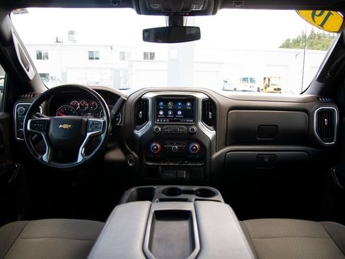 Used 2019 Chevrolet Silverado 1500 LT w/ Convenience Package AWD/4WD image 15
