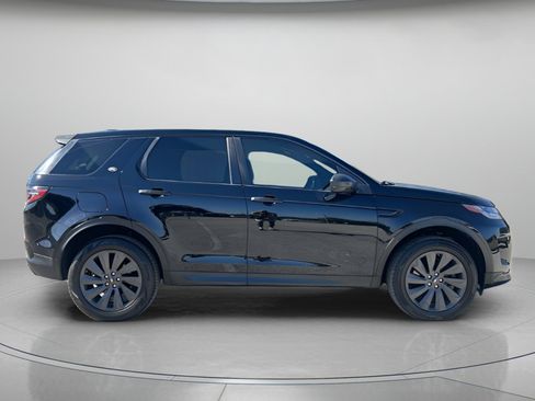 Used 2020 Land Rover Discovery Sport SE R-Dynamic image 2
