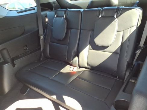 Used 2023 Ford Explorer XLT w/ Equipment Group 202A AWD/4WD image 12
