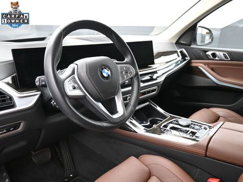 Certified 2024 BMW X7 xDrive40i image 11