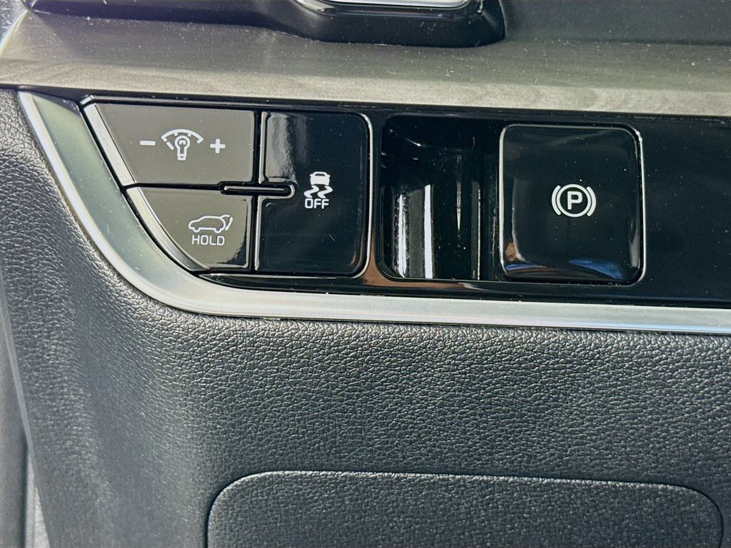 Certified 2024 Kia Sportage X-Line w/ X-Line Premium Package AWD/4WD image 21