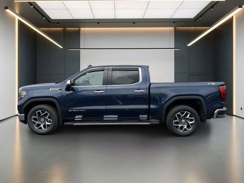 Used 2023 GMC Sierra 1500 SLT w/ SLT Premium Package AWD/4WD image 2