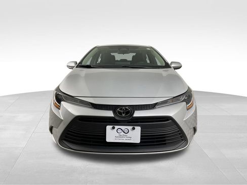 Used 2024 Toyota Corolla LE FWD image 3