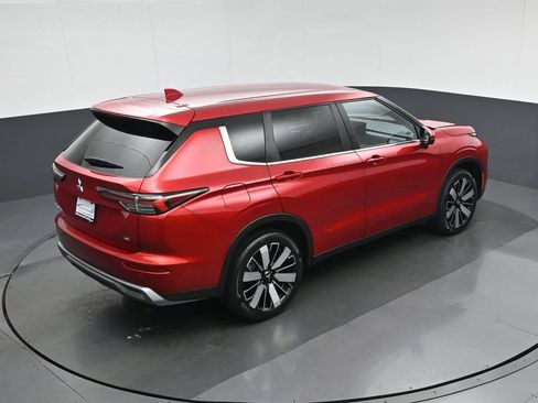 Used 2025 Mitsubishi Outlander AWD image 72