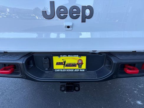 New 2025 Jeep Gladiator Rubicon image 13