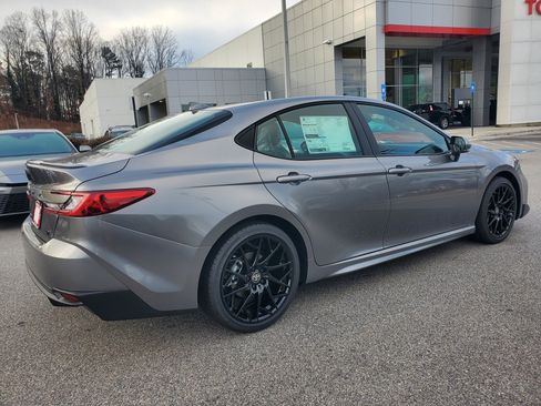 New 2026 Toyota Camry SE image 6