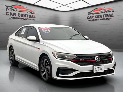Used 2019 Volkswagen Jetta GLI FWD image 7