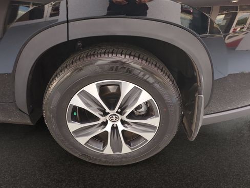 Used 2026 Toyota Highlander XLE AWD/4WD image 46