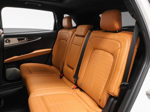 Used 2023 Lincoln Nautilus Black Label image 9