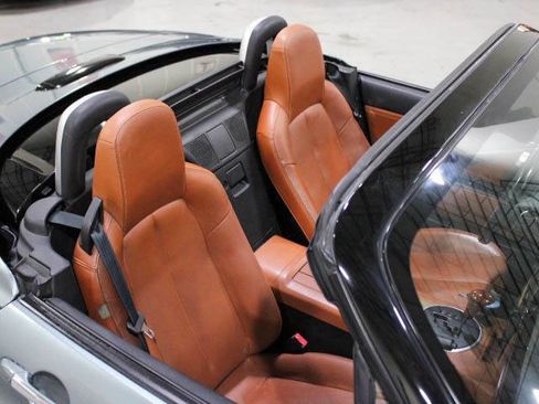 Used 2007 MAZDA MX-5 Miata Grand Touring w/ Premium Pkg image 28