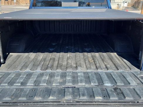 Used 2023 GMC Sierra 2500 AT4 w/ AT4 Preferred Package image 17